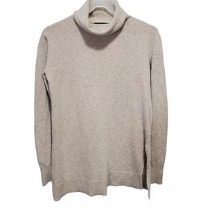 Ann Taylor Size S long Sleeves Pull Over turtleneck Sweater